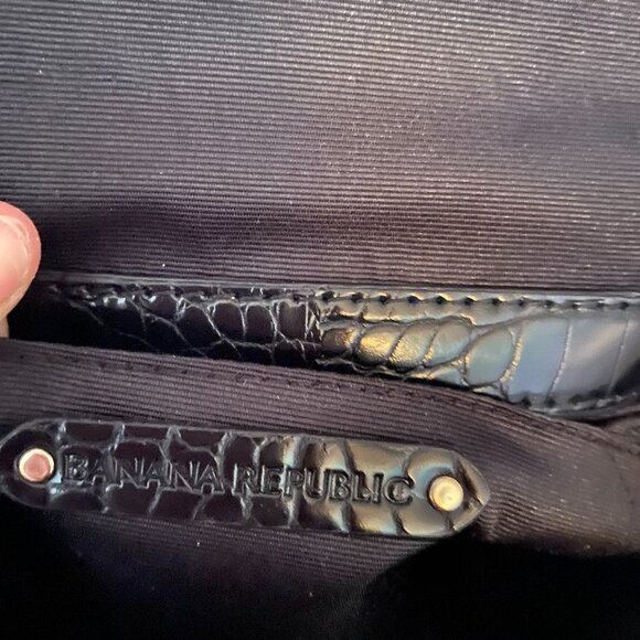 Banana Republic Croco Embossed Crossbody Bag - Picture 5 of 6